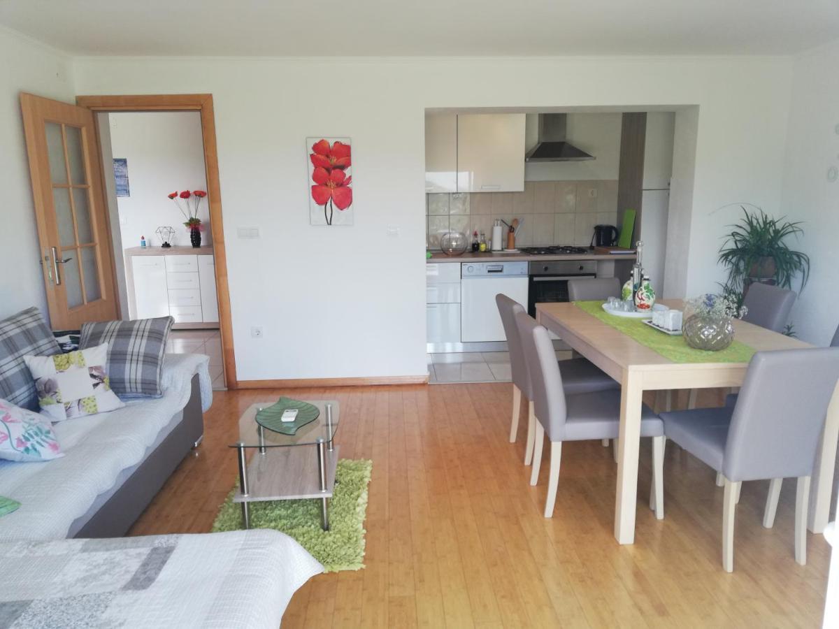 Apartment Boba シニ エクステリア 写真