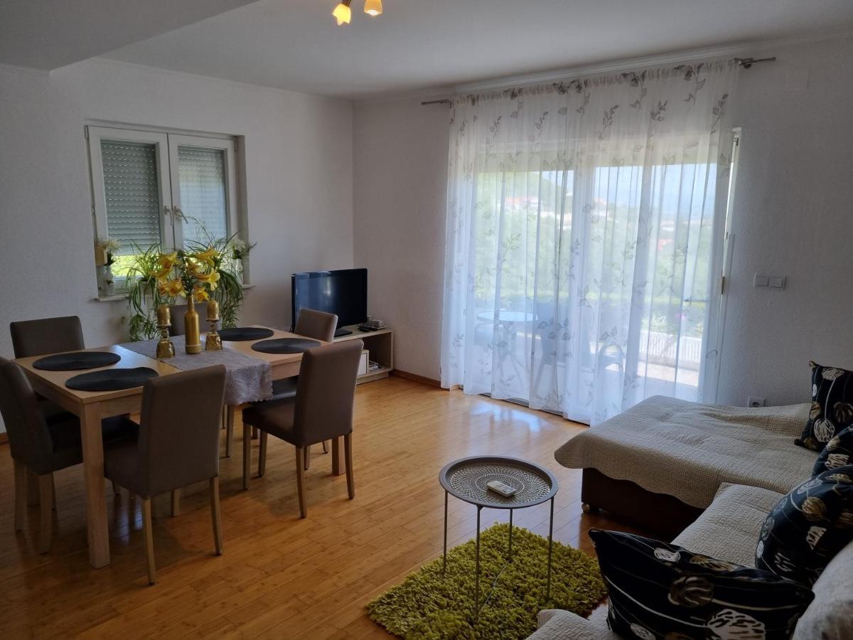 Apartment Boba シニ エクステリア 写真