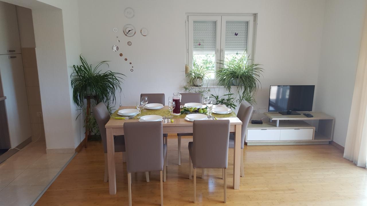 Apartment Boba シニ エクステリア 写真